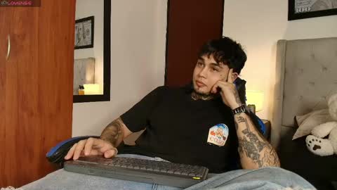 juan_alvarez18 online show from May 2026 05:13:02 AM
