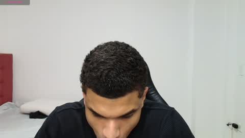 juan_gomez_1 online show from April 2026 12:17:01 AM