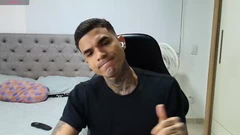 juan_gomez_1 online show from June 2026 08:51:01 AM