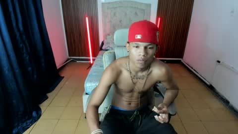 Snapshot of juan_mhata chatting on June 2026 12:35:02 AM Juan Mhata online show from June 2026 12:35:02 AM