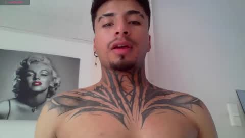 juancamilo66_ online show from April 2026 08:32:01 PM