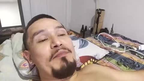 juanchis_24 online show from October 2025 11:37:02 PM