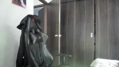 juanpt69 online show from December 2024 11:44:01 AM