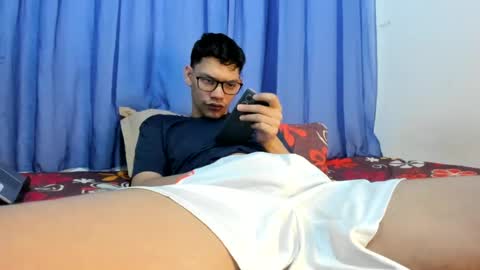 juansuarez204 online show from July 2026 07:27:02 PM