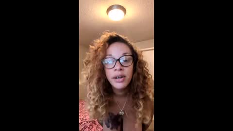 juicy_juju3 online show from May 2026 05:43:02 PM
