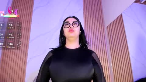 Juicy online show from November 2025 11:10:01 AM