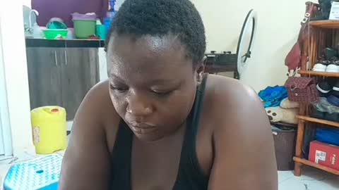 Snapshot of juicybooty_001 chatting on July 2026 01:06:02 PM Sweetass online show from July 2026 01:06:02 PM
