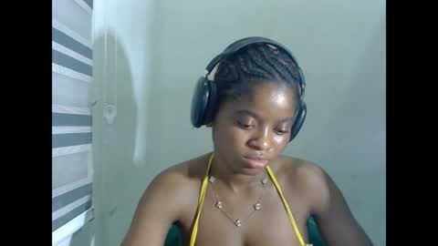 juicynpinkx online show from April 2026 11:13:01 PM