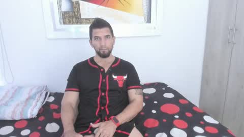 Snapshot of juleslatin122 chatting on January 2025 12:01:01 PM Jules online show from January 2025 12:01:01 PM