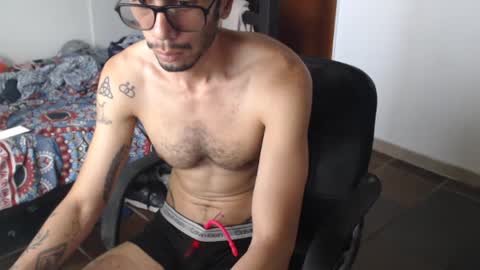 Snapshot of julfigo chatting on July 2026 03:04:02 PM Julfigo online show from July 2026 03:04:02 PM