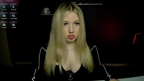 juli kisss online show from December 2024 07:34:02 PM