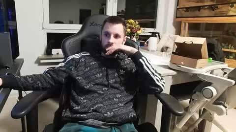 julia_official online show from March 2026 11:20:02 PM