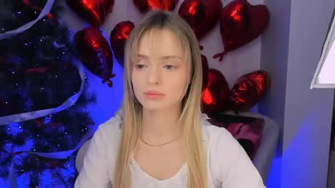 Snapshot of juliabrewwer chatting on April 2026 07:05:02 PM Julia online show from April 2026 07:05:02 PM