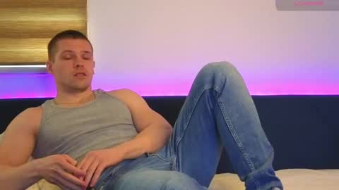 Snapshot of julian_turner chatting on April 2026 01:02:01 PM julian_turner online show from April 2026 01:02:01 PM