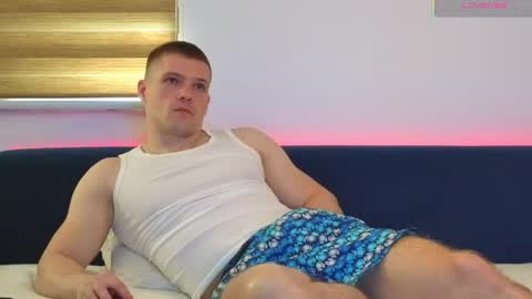 Snapshot of julian_turner chatting on May 2026 01:06:01 PM julian_turner online show from May 2026 01:06:01 PM