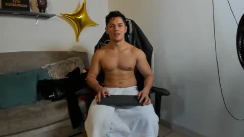 julian_wallace online show from October 2025 07:14:02 PM