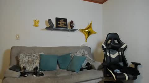 julian_wallace online show from December 2025 05:54:02 PM