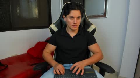 julian_wallace online show from February 2026 09:19:02 PM