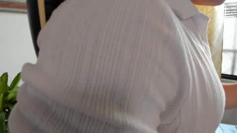julian_wallace online show from April 2026 07:42:01 PM