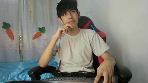 Julian online show from April 2026 07:08:02 PM