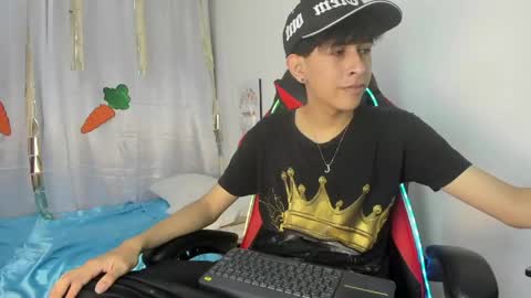 Julian online show from April 2026 07:21:02 PM