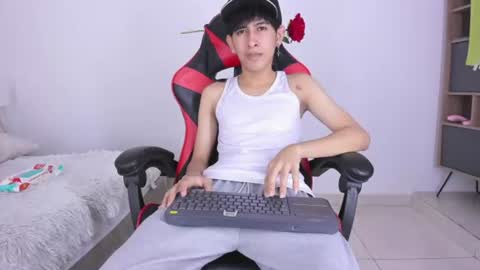 Snapshot of julian_xp chatting on July 2026 07:38:01 PM Julian online show from July 2026 07:38:01 PM