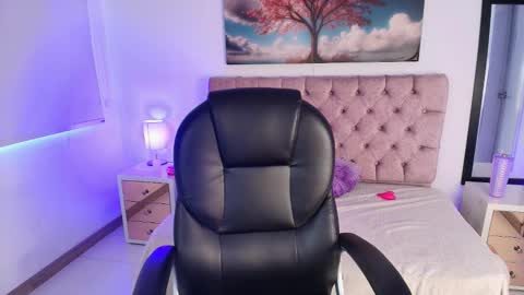  JULIANA CASTRO online show from March 2026 11:38:01 AM