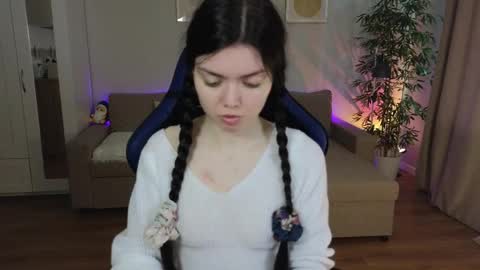 Julia online show from May 2026 07:56:02 AM