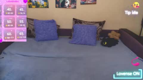 Snapshot of juliasane_ chatting on May 2026 02:01:02 PM Jul online show from May 2026 02:01:02 PM