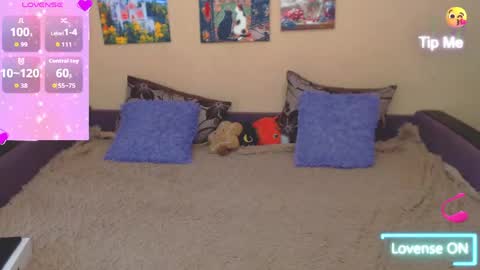 Snapshot of juliasane_ chatting on May 2026 09:37:01 AM Jul online show from May 2026 09:37:01 AM