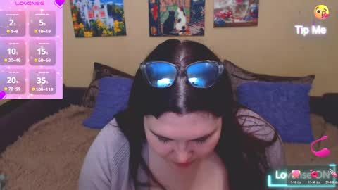 Snapshot of juliasane_ chatting on May 2026 06:09:01 PM Jul online show from May 2026 06:09:01 PM