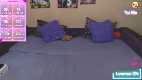 Snapshot of juliasane_ chatting on June 2026 02:15:02 PM Jul online show from June 2026 02:15:02 PM