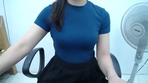 Snapshot of julie9x chatting on June 2026 08:56:02 PM julie9x online show from June 2026 08:56:02 PM