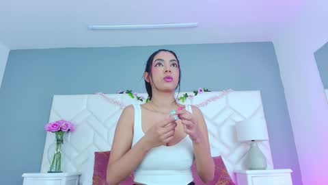 Juliet Bennet online show from March 2025 08:00:01 AM