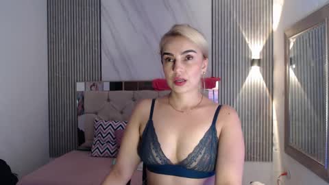 julieta__fox_ online show from April 2026 01:50:02 AM