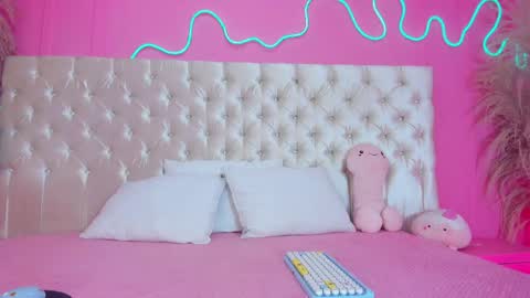 Julieta  online show from March 2026 11:44:02 AM