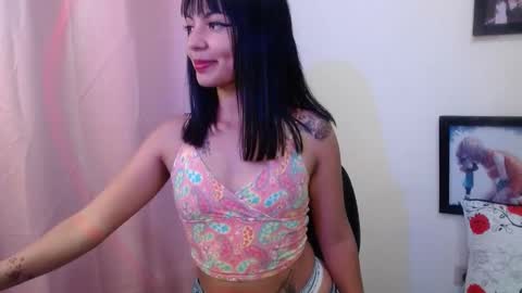 Snapshot of juliieth_miller chatting on March 2025 11:25:01 PM Juliieth Miller online show from March 2025 11:25:01 PM