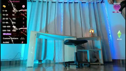 jullian online show from November 2025 02:33:01 AM