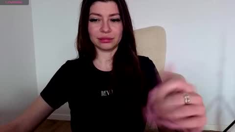 Jully online show from March 2026 01:58:02 PM