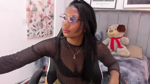 Snapshot of julsgomezz chatting on April 2026 01:01:01 PM julsgomezz online show from April 2026 01:01:01 PM