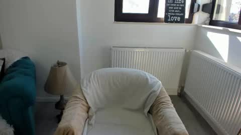 Julya online show from November 2025 08:37:02 AM