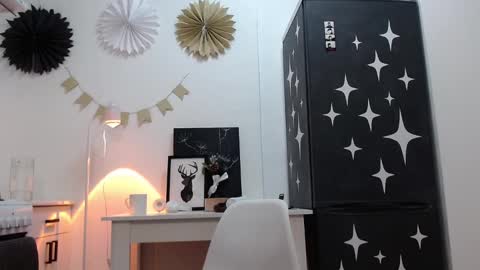 JunneWers online show from December 2025 05:21:01 PM