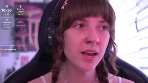Snapshot of just_busking chatting on July 2026 12:11:01 PM Julia online show from July 2026 12:11:01 PM