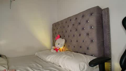  Isa y Luci  online show from April 2026 06:56:01 PM