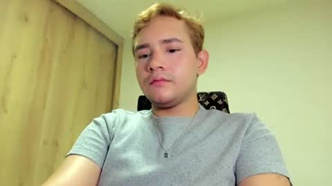 justin_taylorrrr online show from June 2026 11:06:01 PM