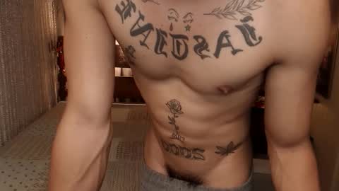 justine_hunk online show from April 2026 03:55:02 PM