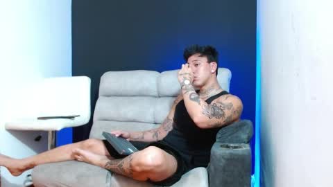 justinfuller_31 online show from April 2026 05:55:01 PM