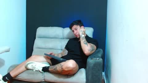 justinfuller_31 online show from July 2026 05:34:01 AM
