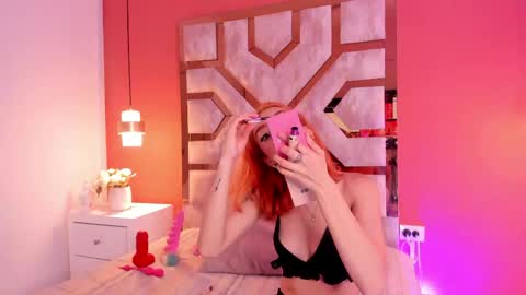 Mia online show from April 2026 07:29:01 PM