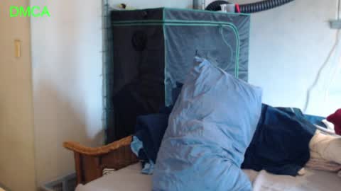 Justonetime1 online show from April 2026 05:32:02 PM